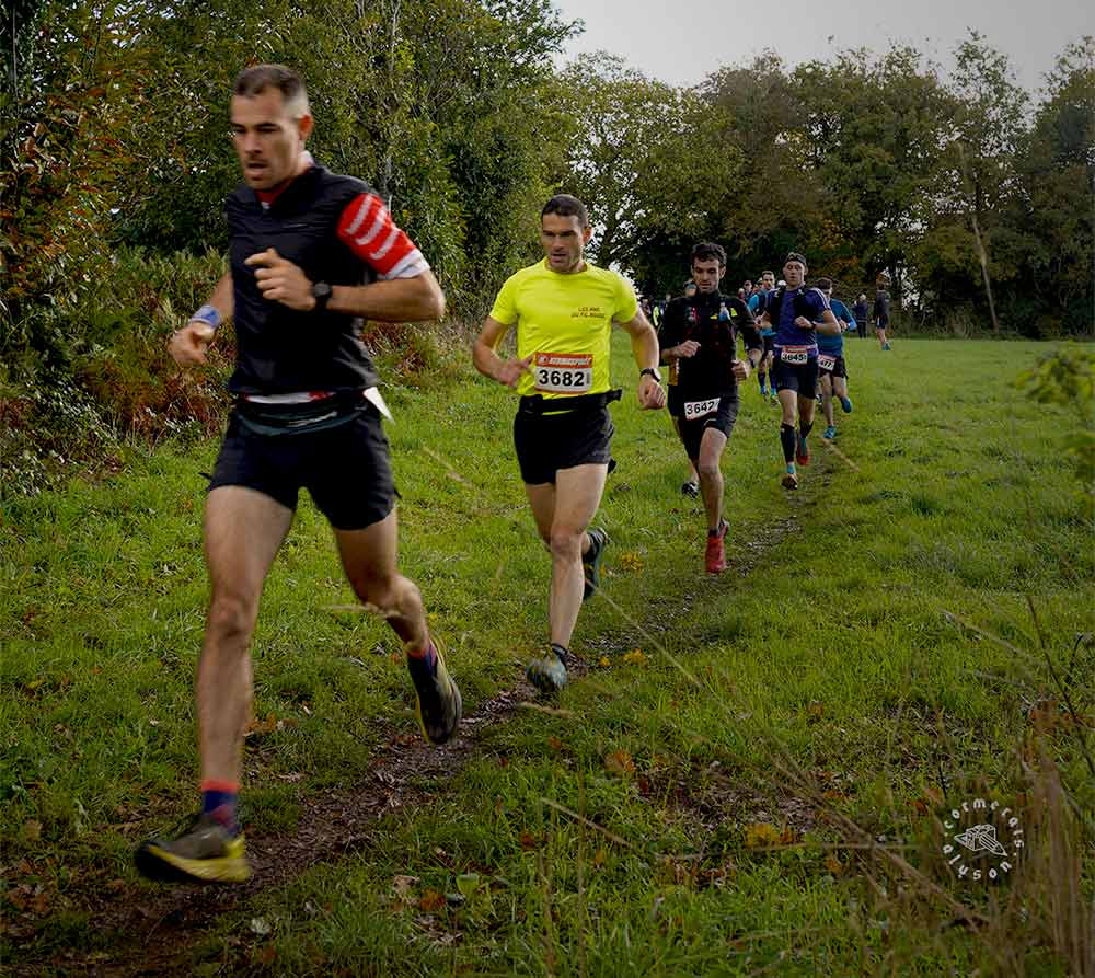 Trail Pleyben 2026 : le 25 octobre 2026 dans le Finistère (29) à Pleyben au gymnase Pierre CLOAREC. Course découverte : 5km. Etape du Challenge Armorik Trail : 15km et 44km.  Mais aussi : randonnée pédestre et courses pour les enfants Organisé par l'APEL de l'école St Joseph de Pleyben