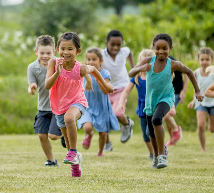Trail Pleyben 2026 : le 25 octobre 2026 dans le Finistère (29) à Pleyben au gymnase Pierre CLOAREC. Course découverte : 5km. Etape du Challenge Armorik Trail : 15km et 44km. Mais aussi : randonnée pédestre et courses pour les enfants Organisé par l'APEL de l'école St Joseph de Pleyben